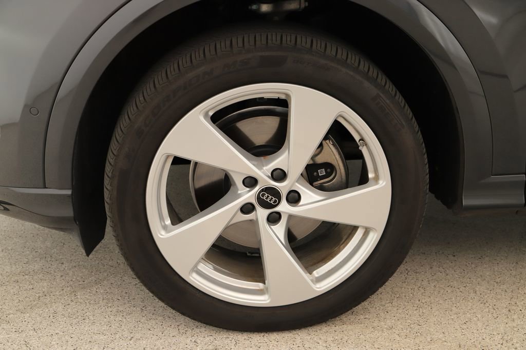 Certified 2025 Audi Q5 Premium Plus w/ Premium Plus AWD/4WD image 39