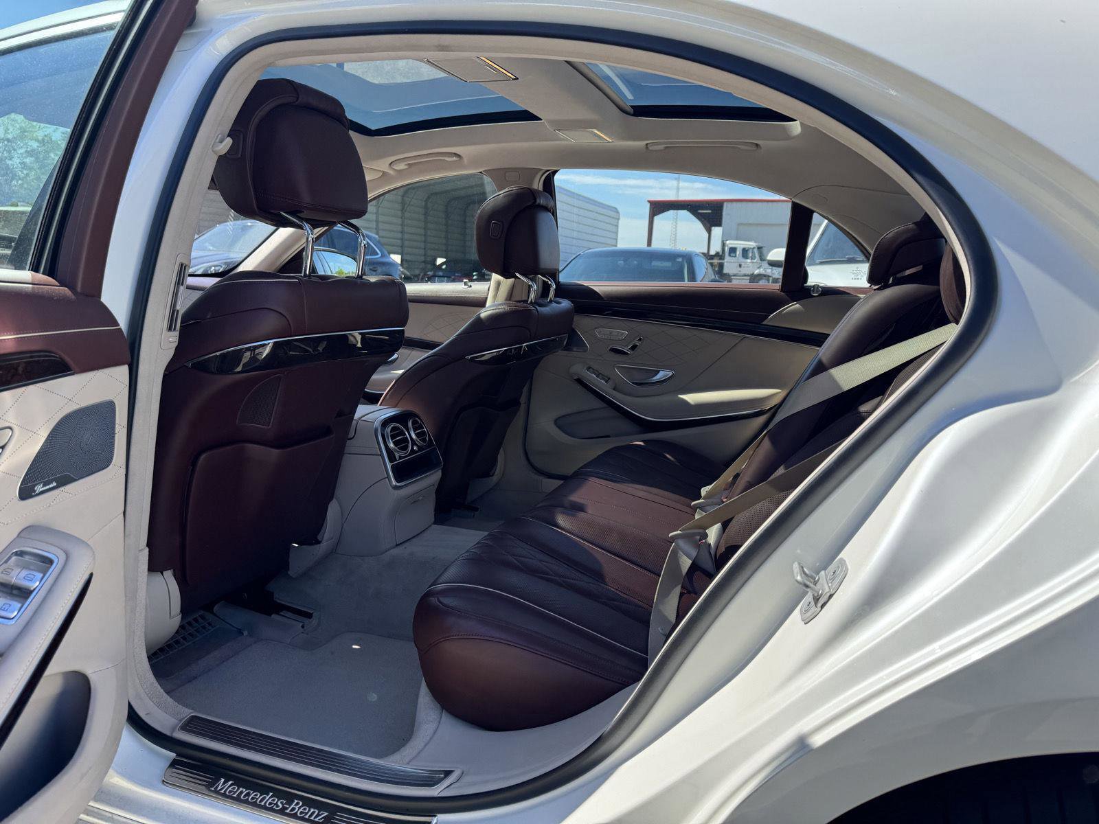 Used 2018 Mercedes-Benz S 560 Sedan image 16