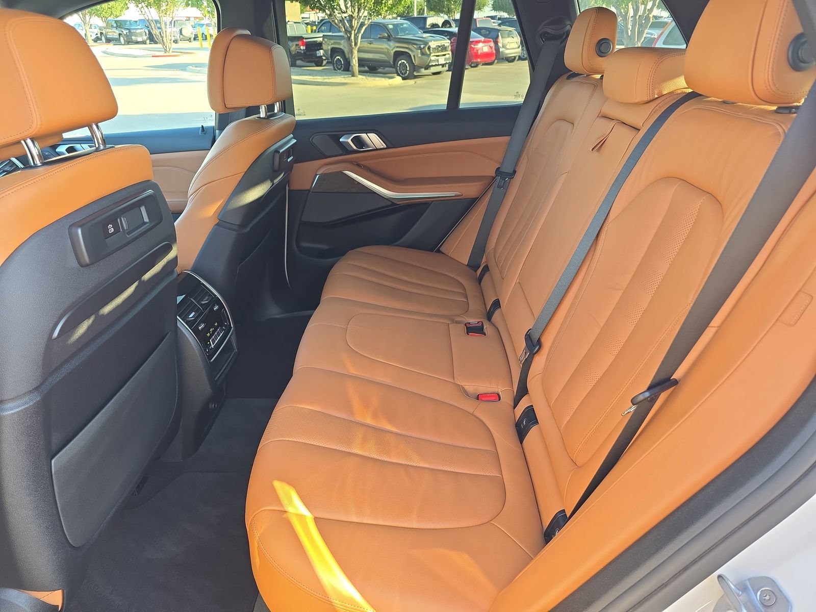 Used 2019 BMW X5 xDrive40i AWD/4WD image 11