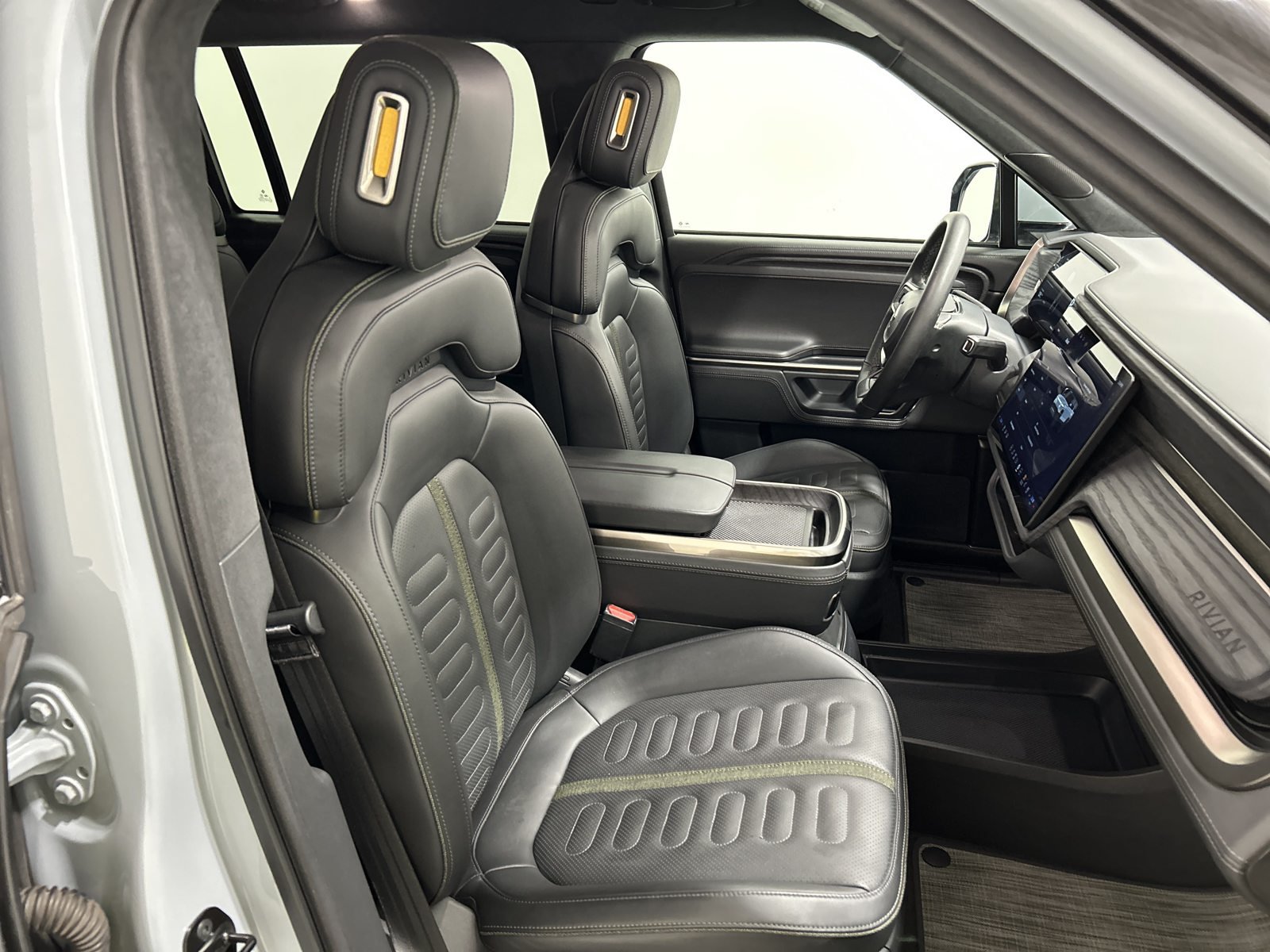 Used 2023 Rivian R1S Adventure Quad AWD/4WD image 24
