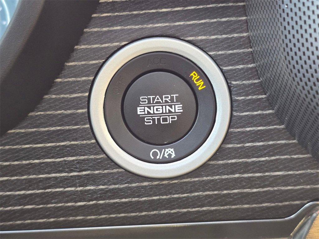 Used 2020 RAM 1500 Limited w/ Black Appearance Package image 34