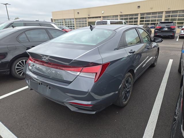 Certified 2023 Hyundai Elantra SEL FWD image 2
