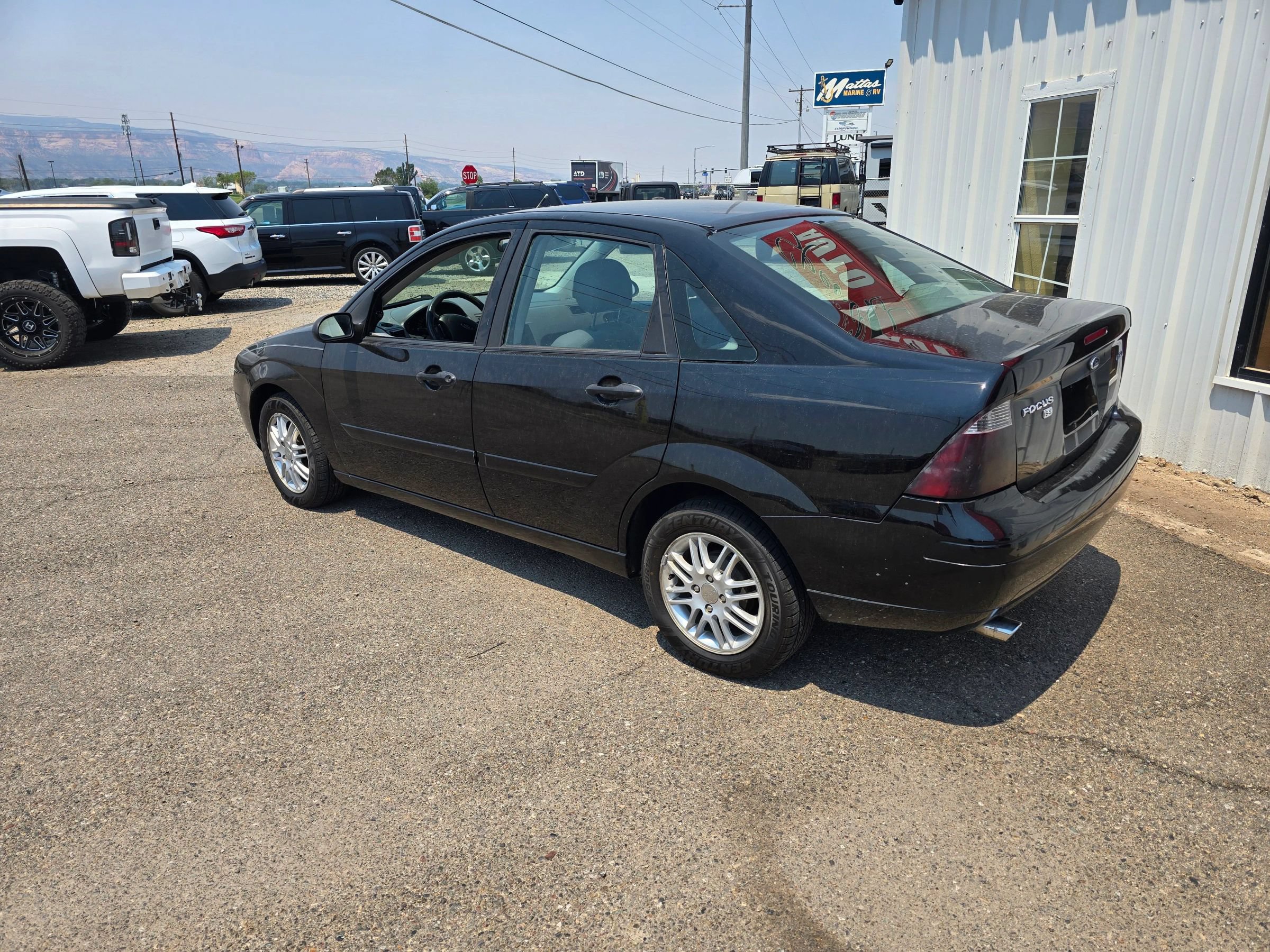 Used 2005 Ford Focus S FWD image 4