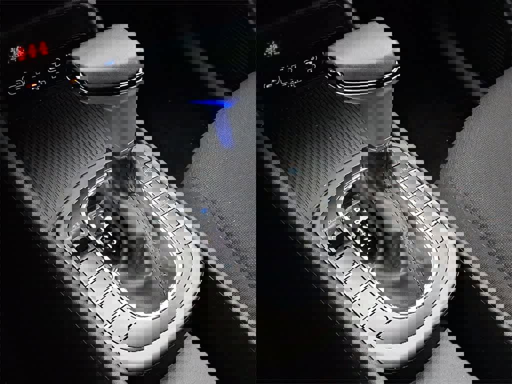 Used 2025 Hyundai Kona SEL image 14