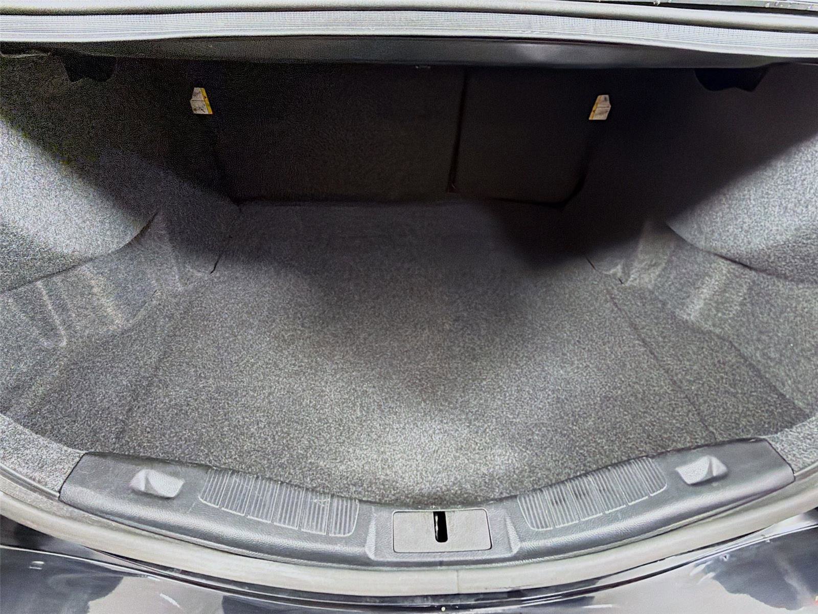 Used 2020 Ford Fusion SE image 24