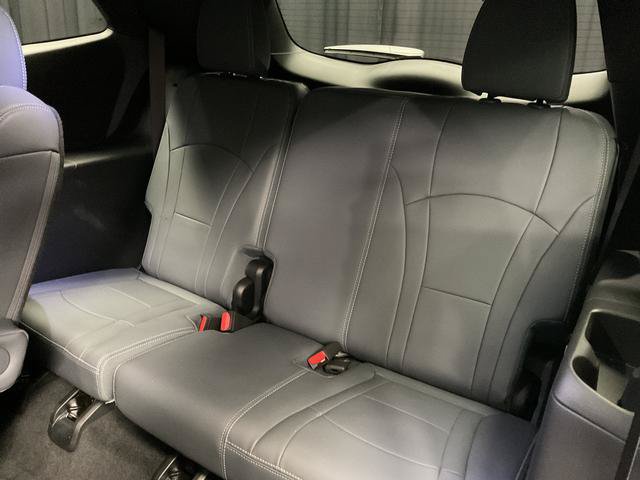 Used 2024 Buick Enclave Essence w/ Experience Buick Package FWD image 11