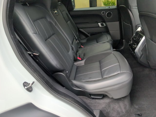 Used 2022 Land Rover Range Rover Sport HST image 22
