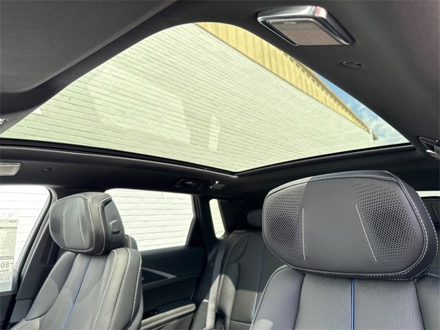 New 2026 Cadillac Lyriq V image 7