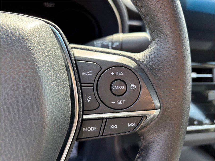 Used 2020 Toyota Avalon XSE FWD image 27