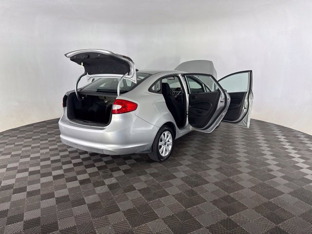 Used 2013 Ford Fiesta SE FWD image 16