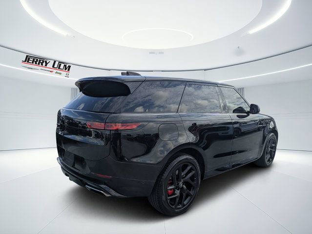 Used 2023 Land Rover Range Rover Sport SE Dynamic AWD/4WD image 3