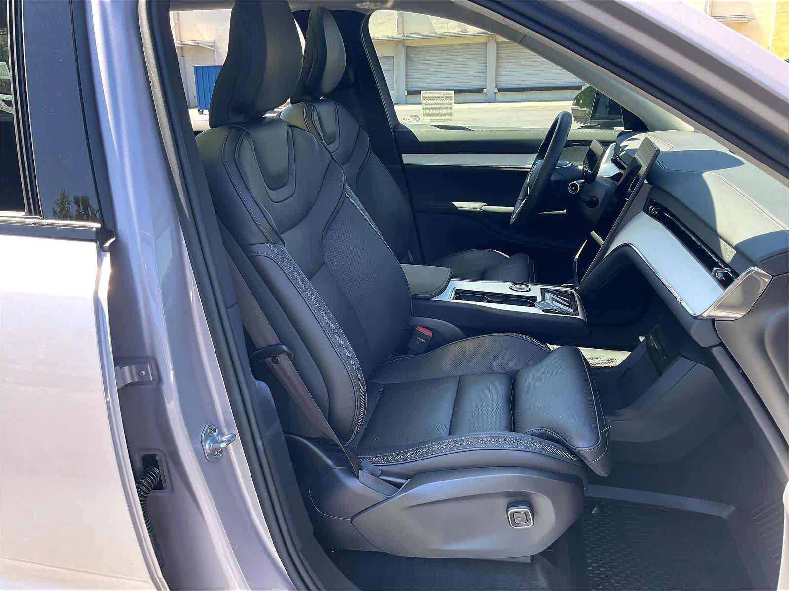 Used 2026 Volvo EX90 Ultra AWD/4WD image 10