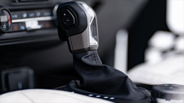 Used 2025 Ford Bronco RETRO image 40