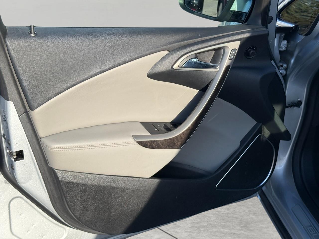 Used 2015 Buick Verano Convenience FWD image 9