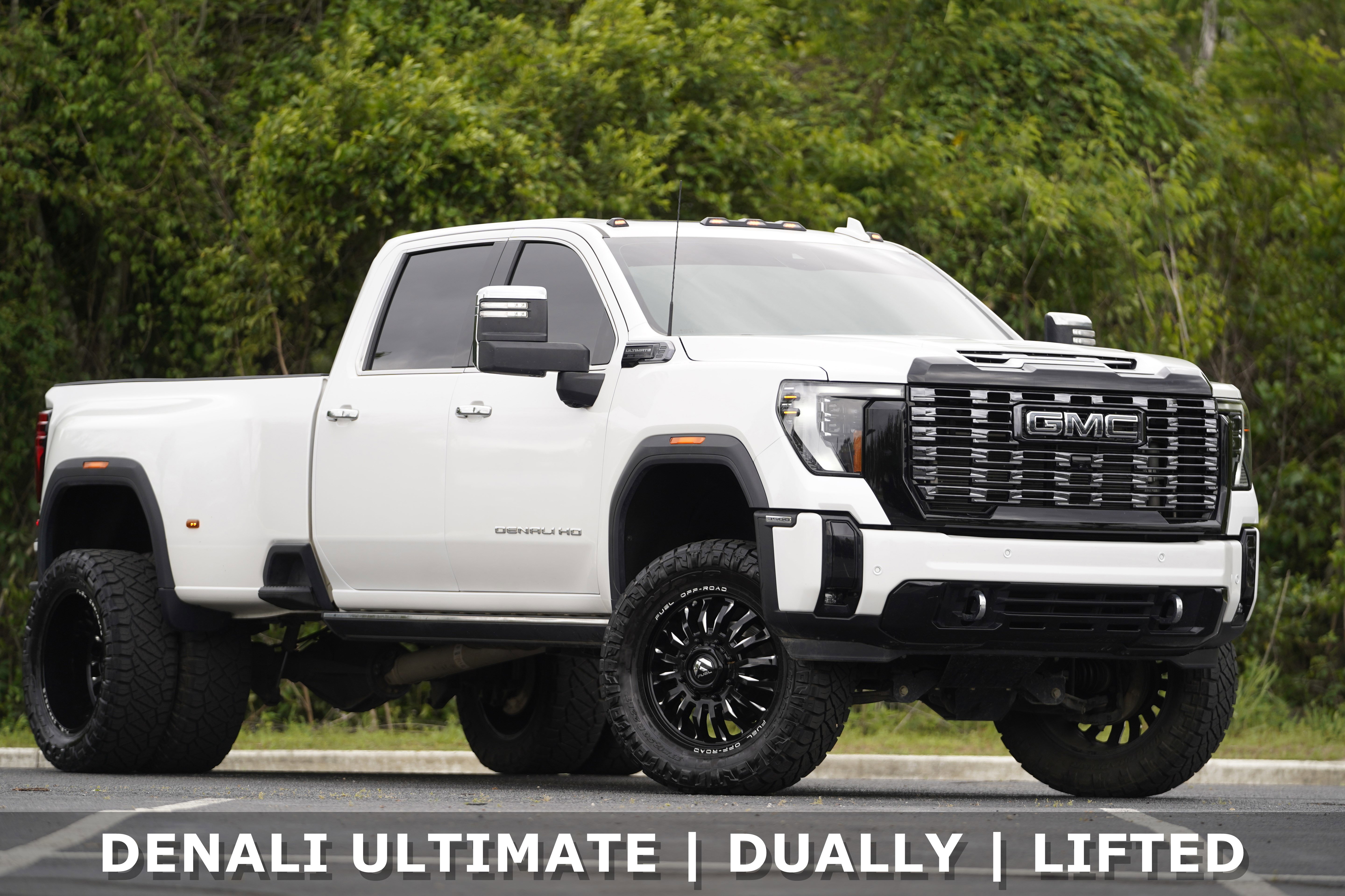 Used 2025 GMC Sierra 3500 Denali Ultimate AWD/4WD image 2