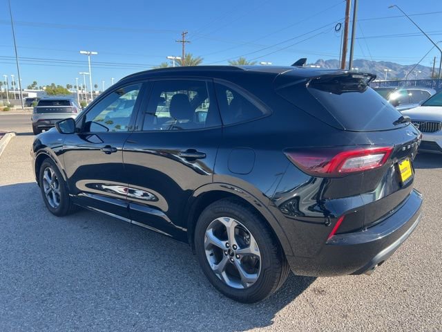 Used 2023 Ford Escape ST-Line image 6