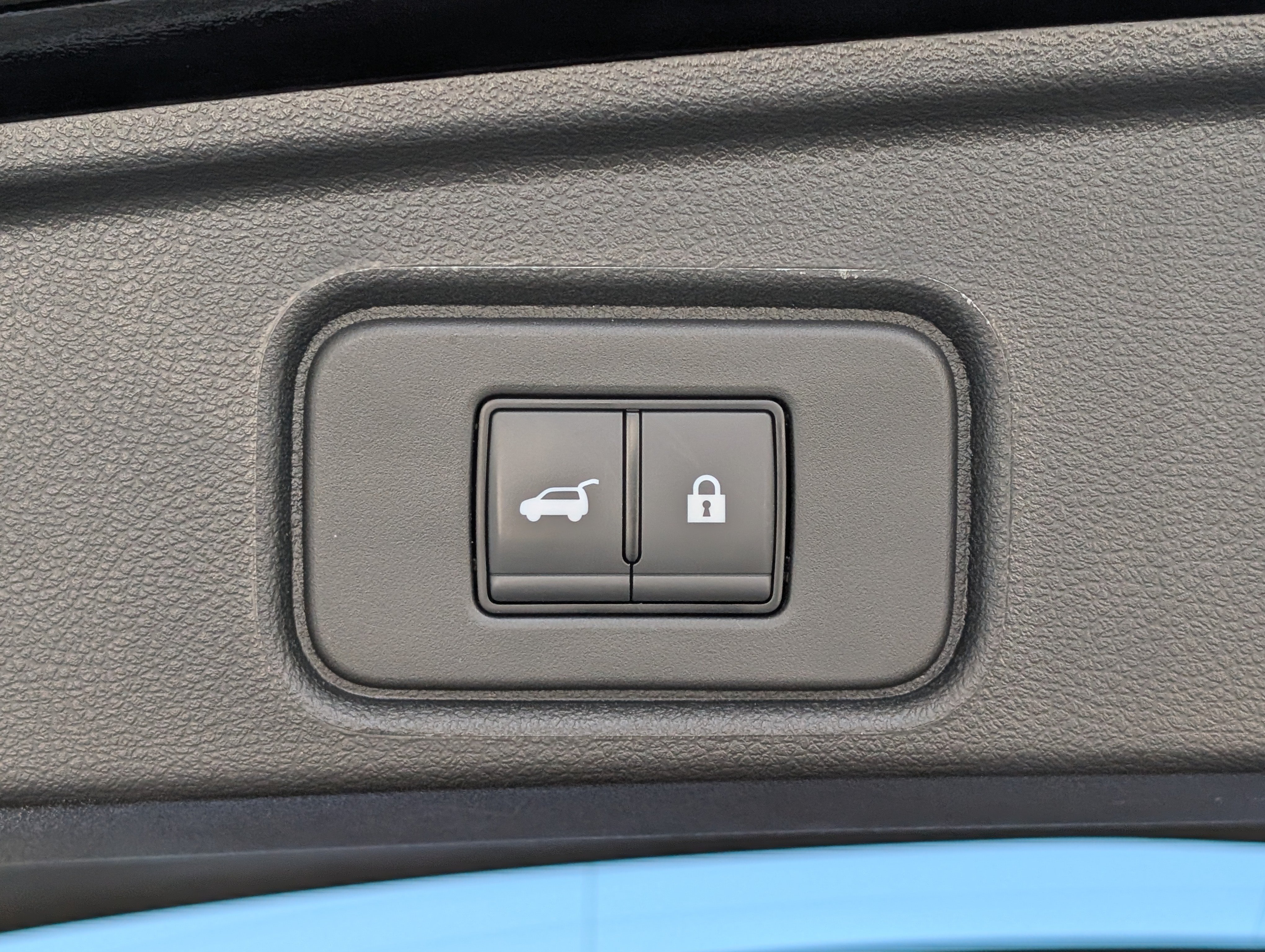 Used 2025 Nissan Pathfinder Platinum w/ Cargo Package FWD image 22