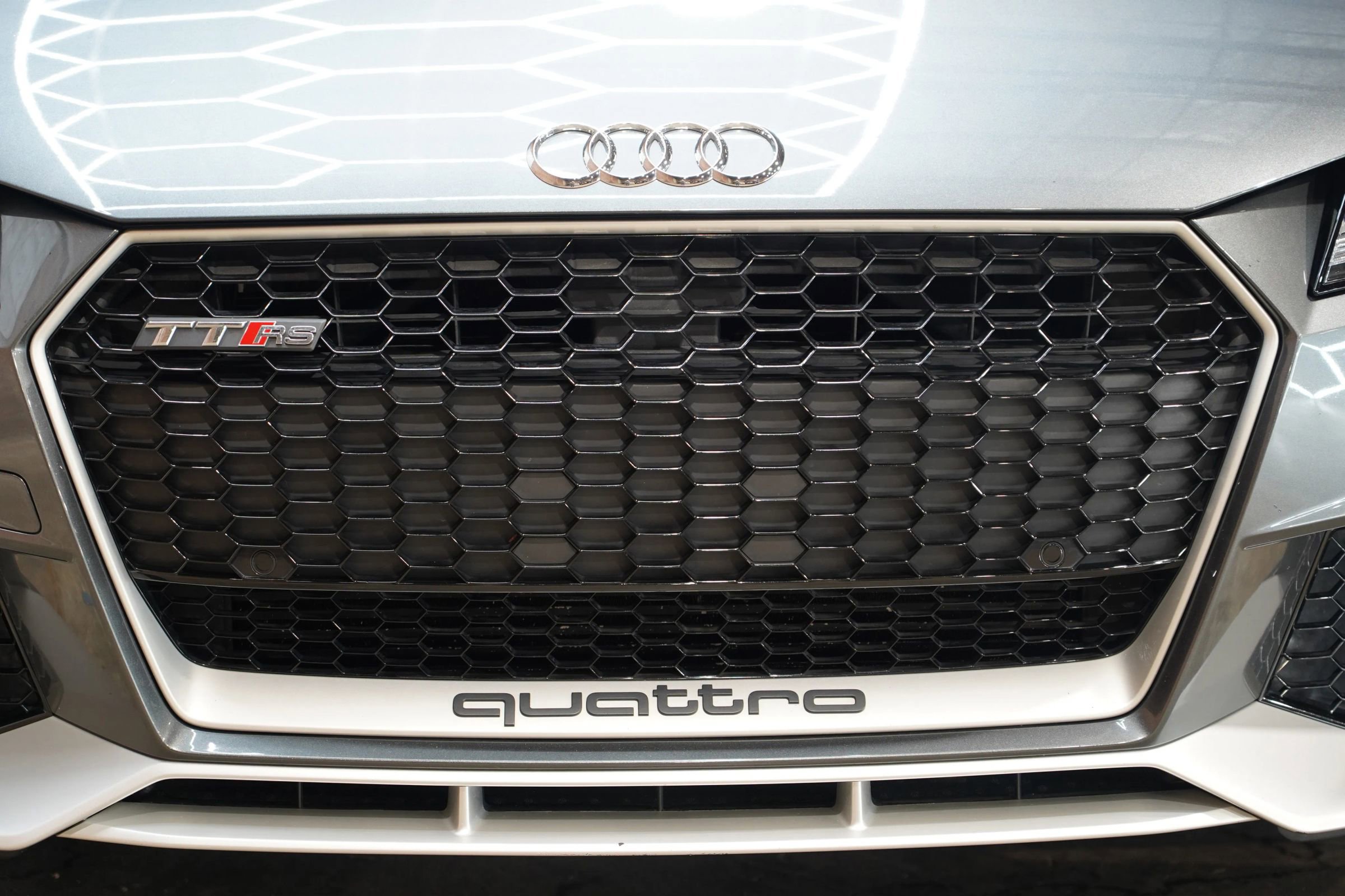 Used 2018 Audi TT RS w/ Technology Package image 7