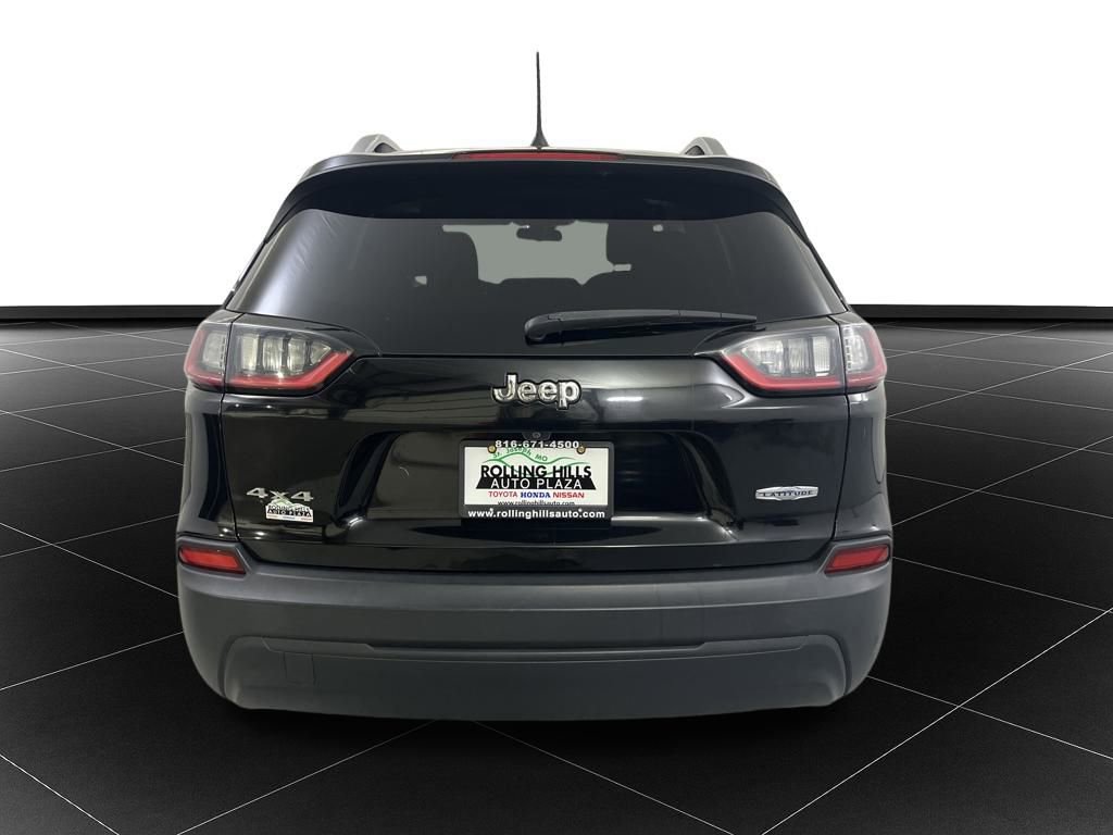 Used 2019 Jeep Cherokee Latitude w/ Popular Appearance Group image 4