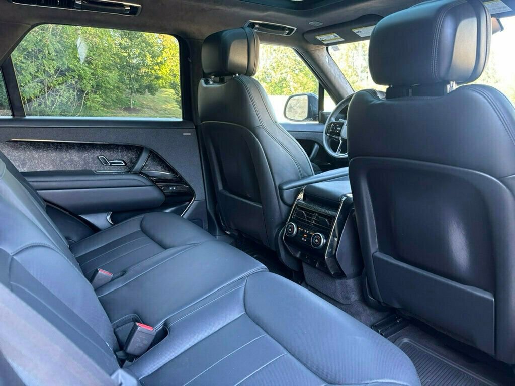 Used 2023 Land Rover Range Rover Sport First Edition image 19