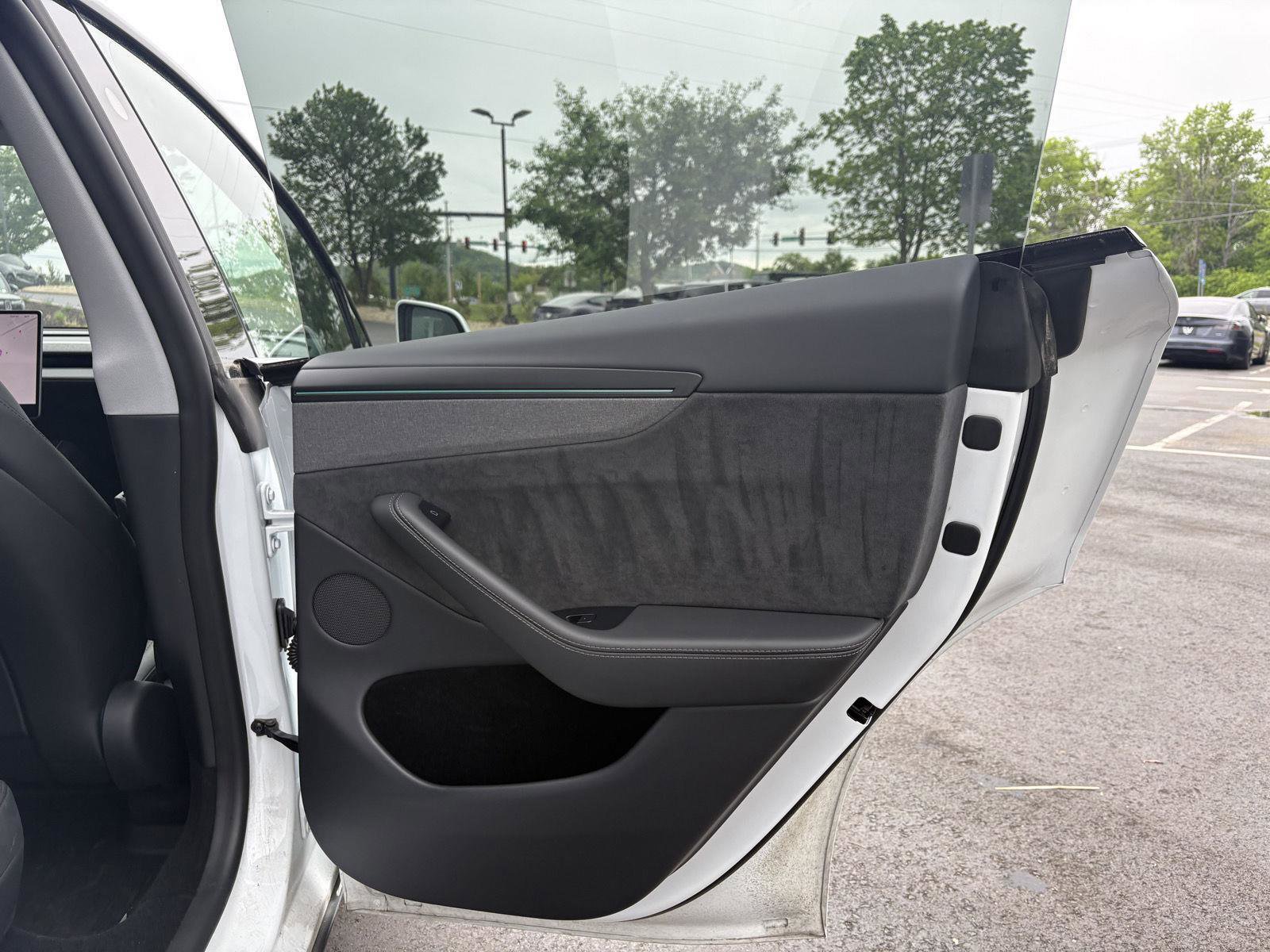 Used 2026 Tesla Model Y Long Range image 11