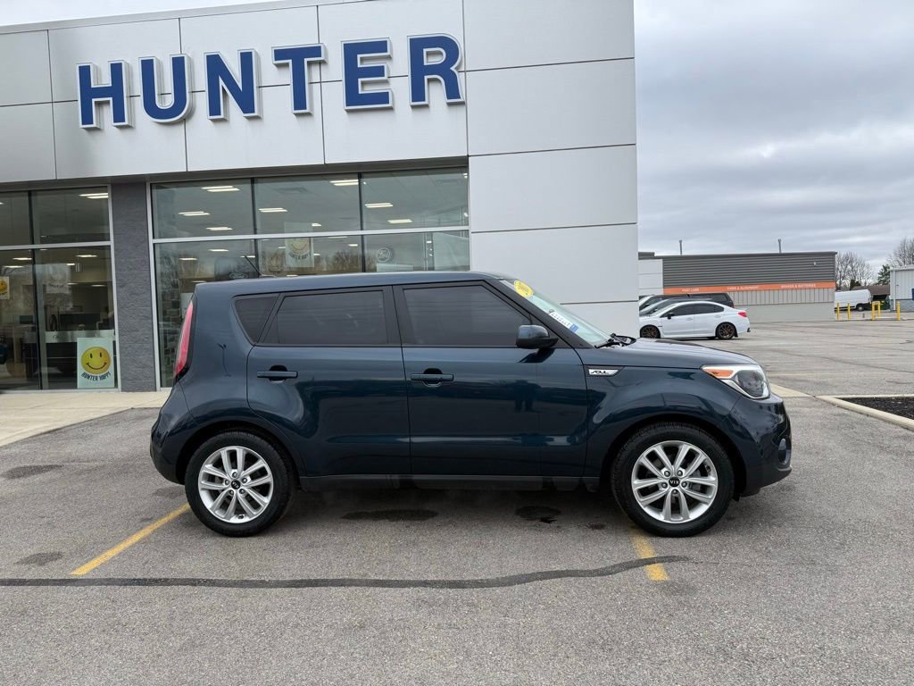 Used 2017 Kia Soul + image 34