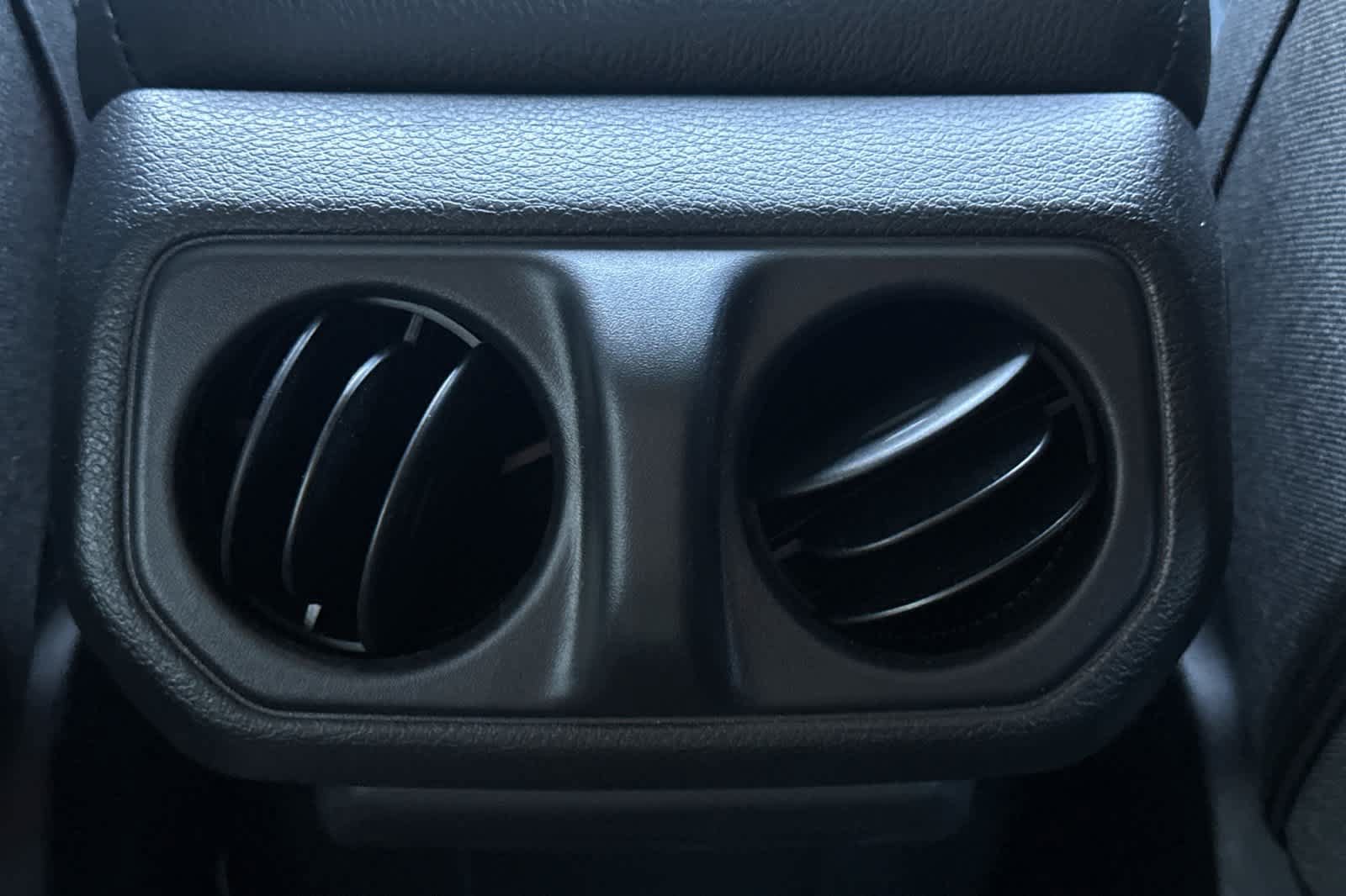 Used 2025 Jeep Wrangler Sport AWD/4WD image 15