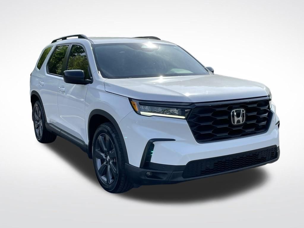 Certified 2025 Honda Pilot Sport image 8