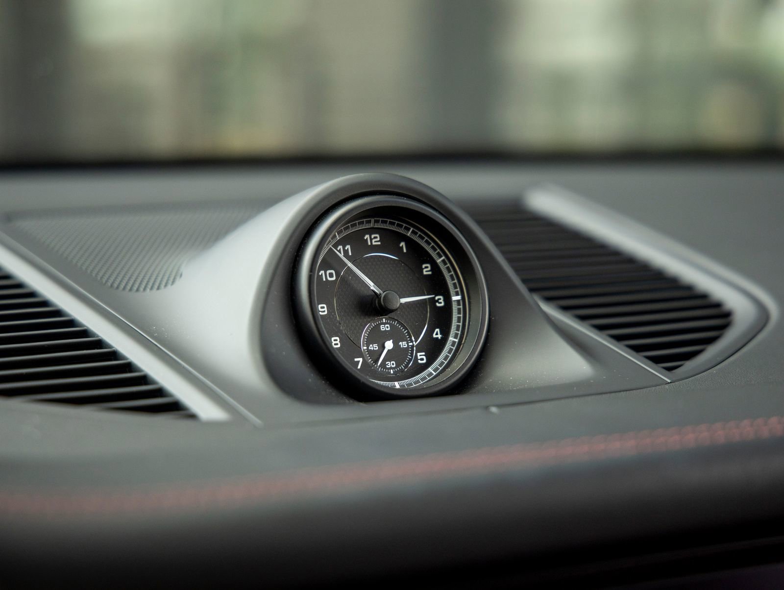 Certified 2023 Porsche Macan image 32