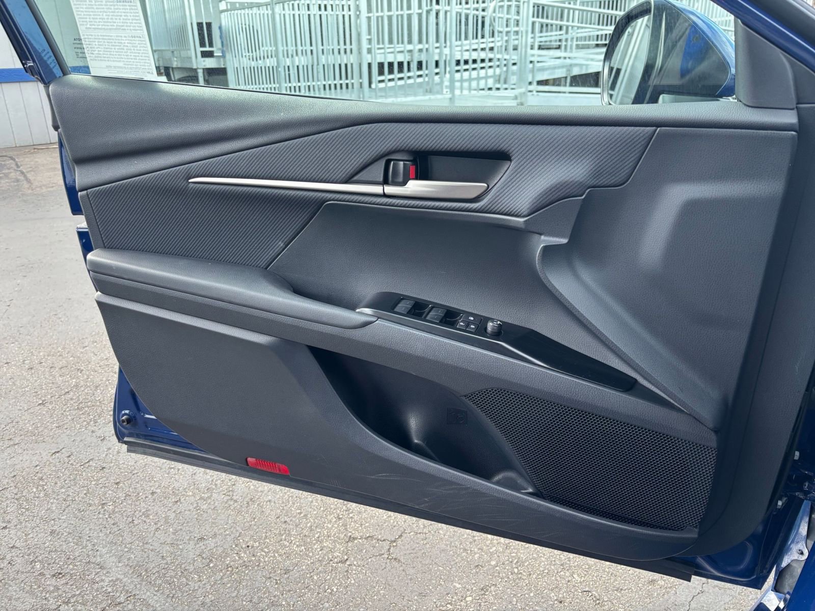 Used 2025 Toyota Camry SE FWD image 18