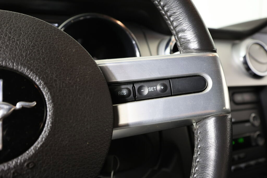 Used 2009 Ford Mustang GT Premium image 22