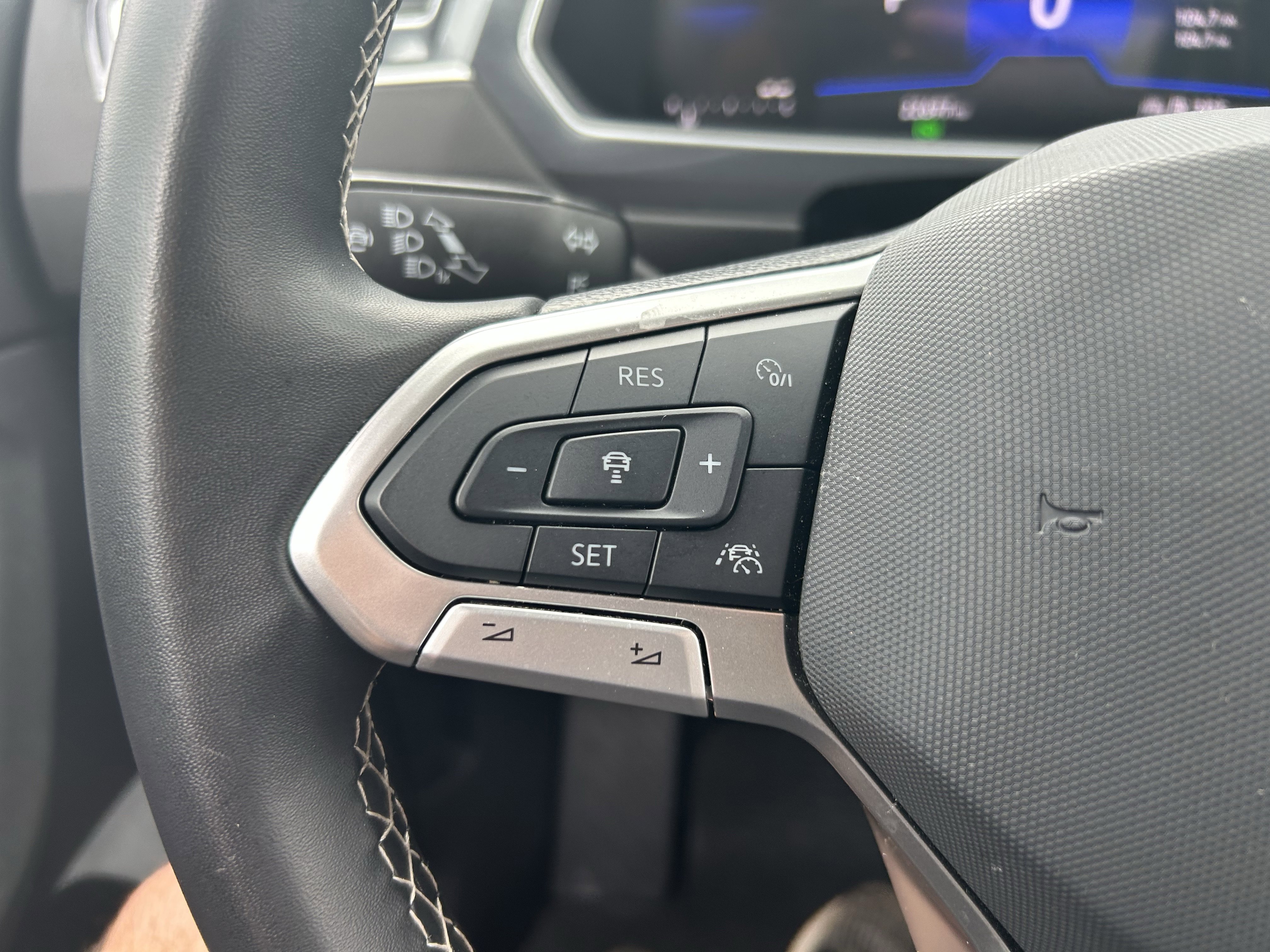 Certified 2024 Volkswagen Tiguan S image 18