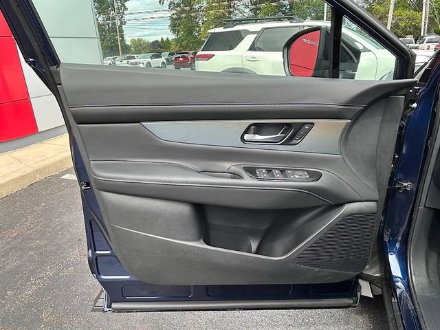 New 2025 Nissan Murano SL image 17