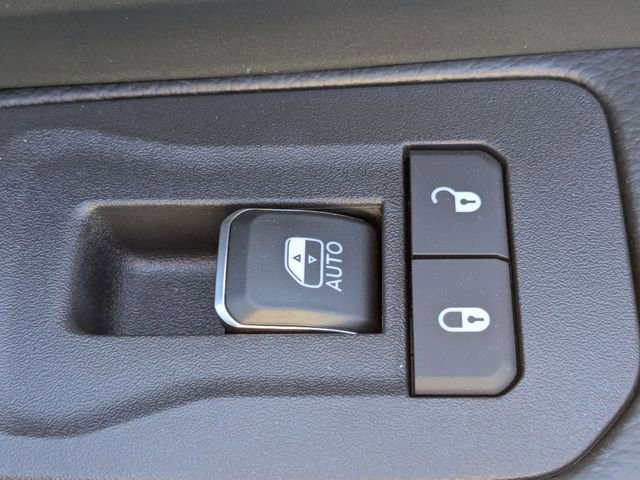 New 2026 RAM 2500 Laramie w/ Night Edition AWD/4WD image 33