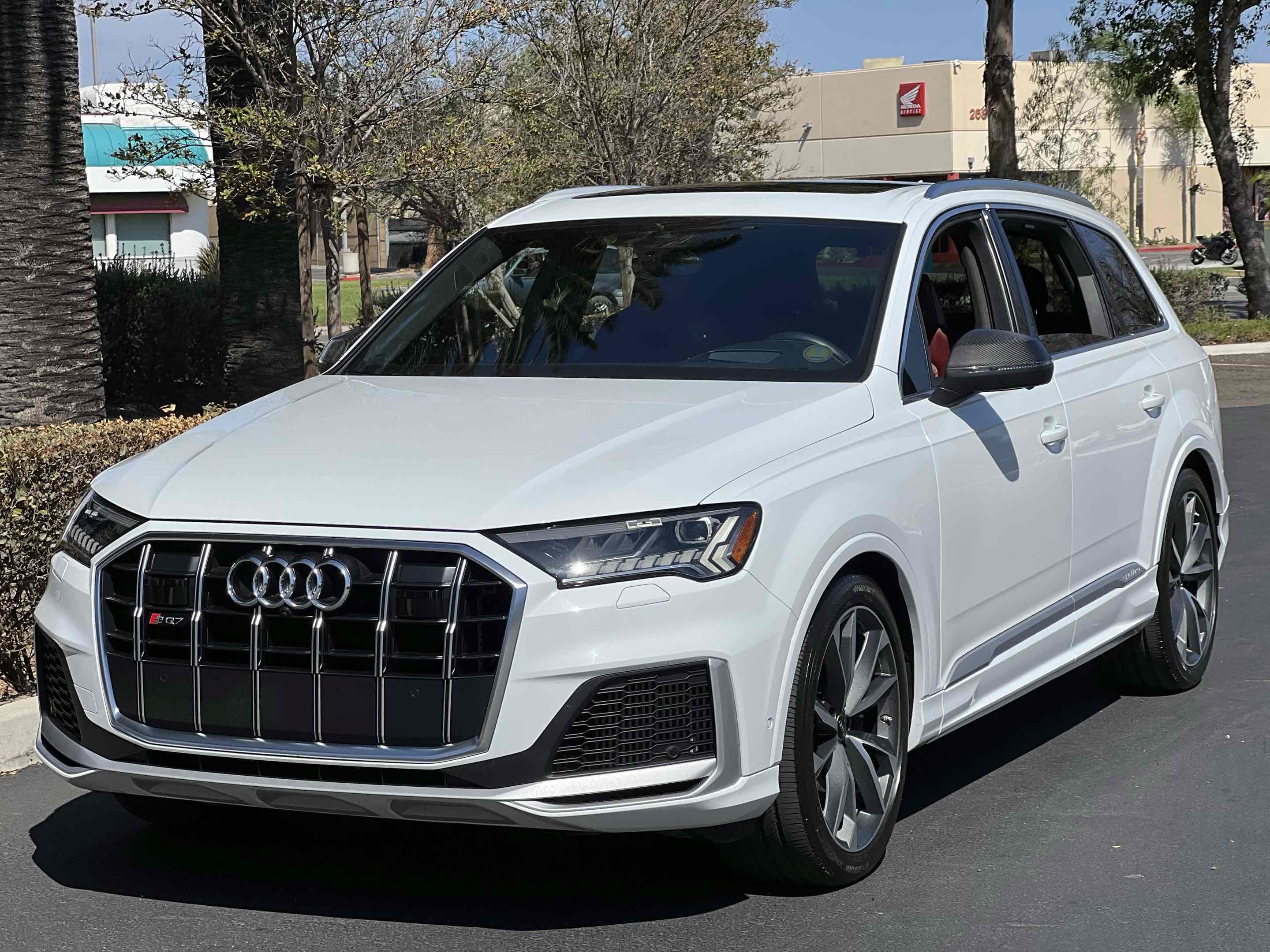 Used 2022 Audi SQ7 Prestige w/ Prestige Package AWD/4WD image 20