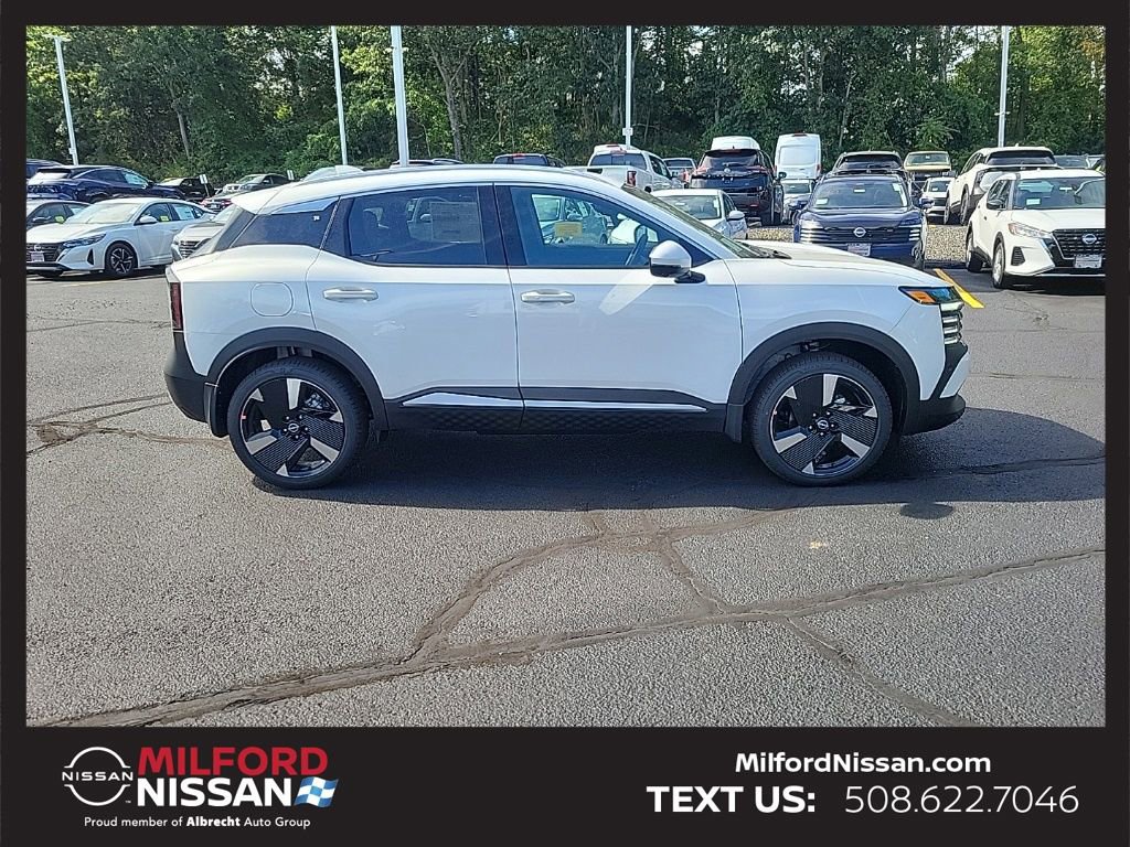 Used 2025 Nissan Kicks SR w/ SR Premium Package image 6