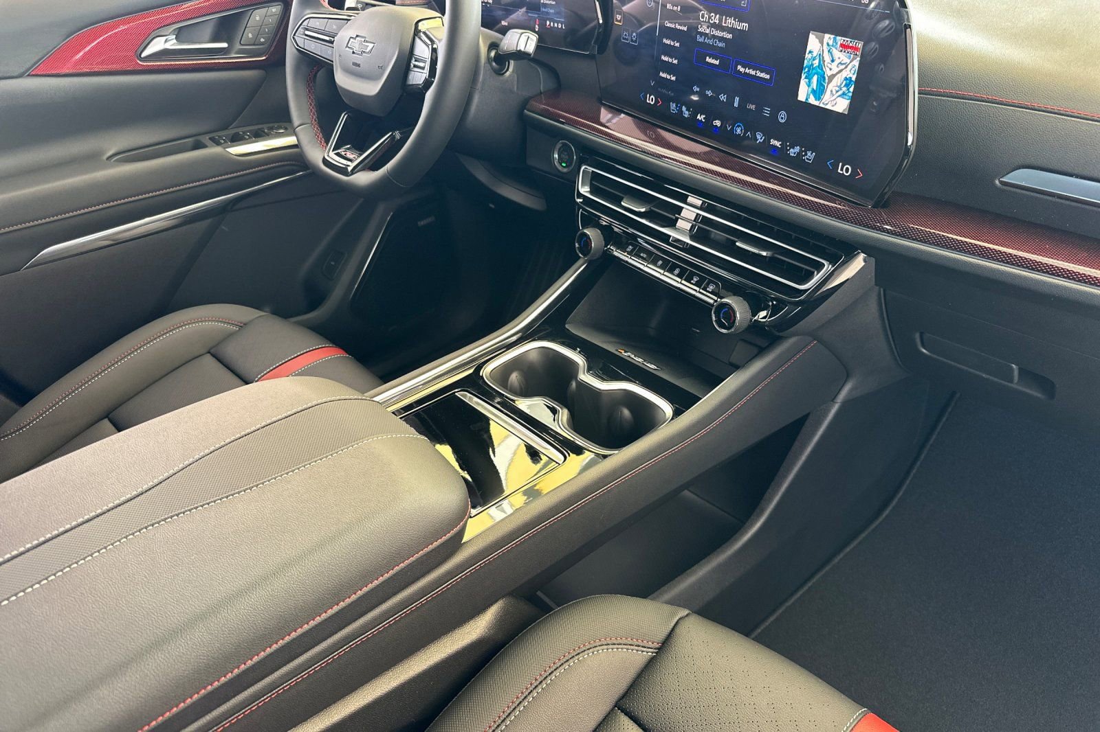 New 2026 Chevrolet Traverse RS image 19