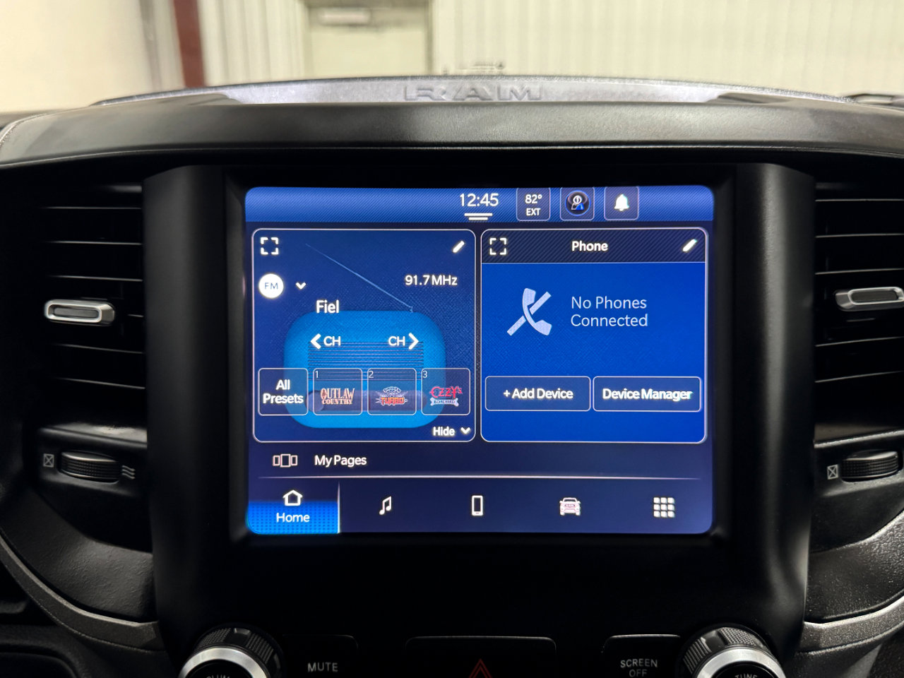 Used 2024 RAM 2500 Tradesman w/ Chrome Appearance Group image 34