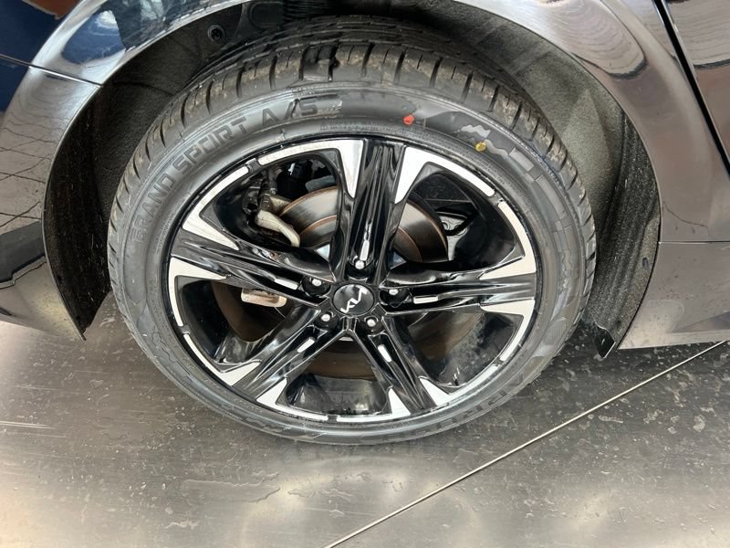 Used 2022 Kia K5 GT-Line FWD image 9