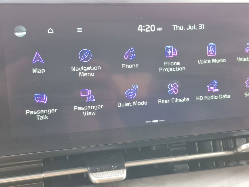 Certified 2023 Kia Carnival SX image 23