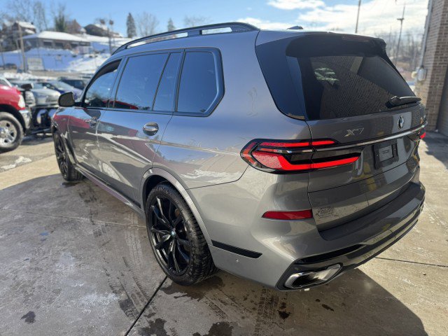Used 2024 BMW X7 xDrive40i w/ M Sport Package image 6