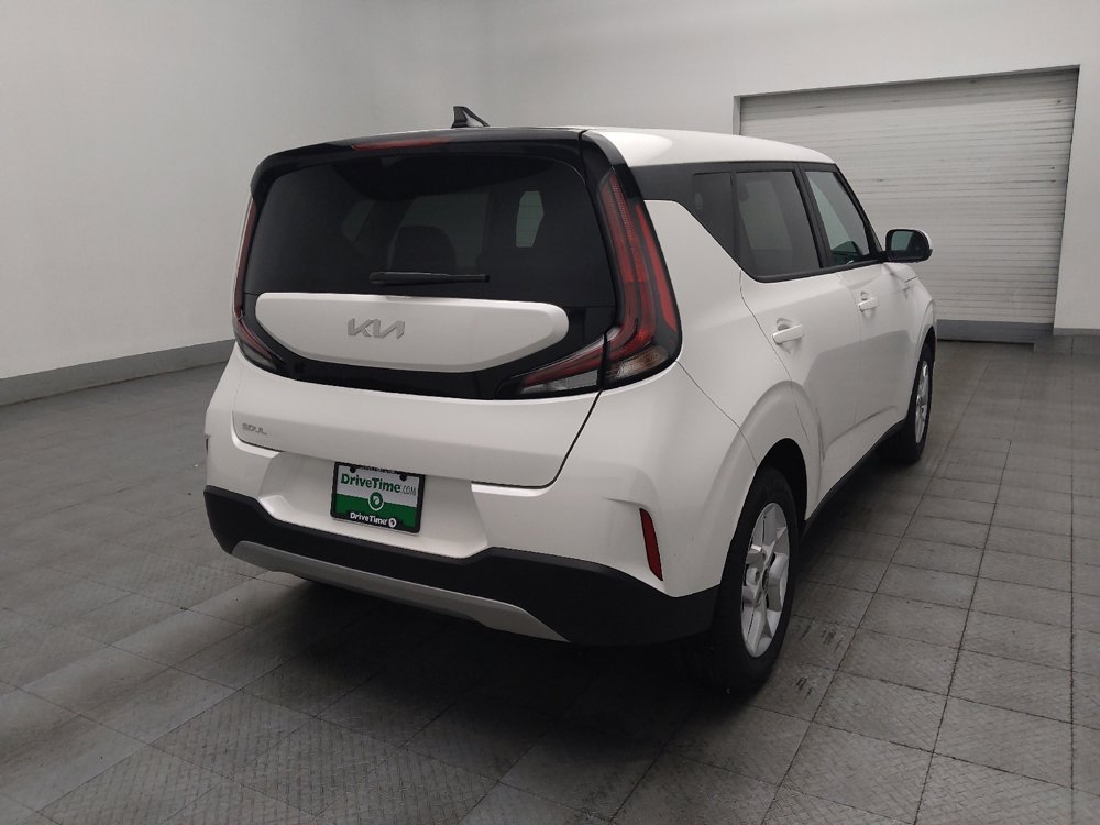 Used 2025 Kia Soul S FWD image 9