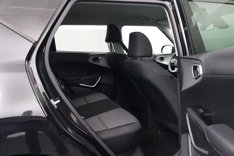 Used 2024 Kia Soul LX w/ Option Group 015 FWD image 18