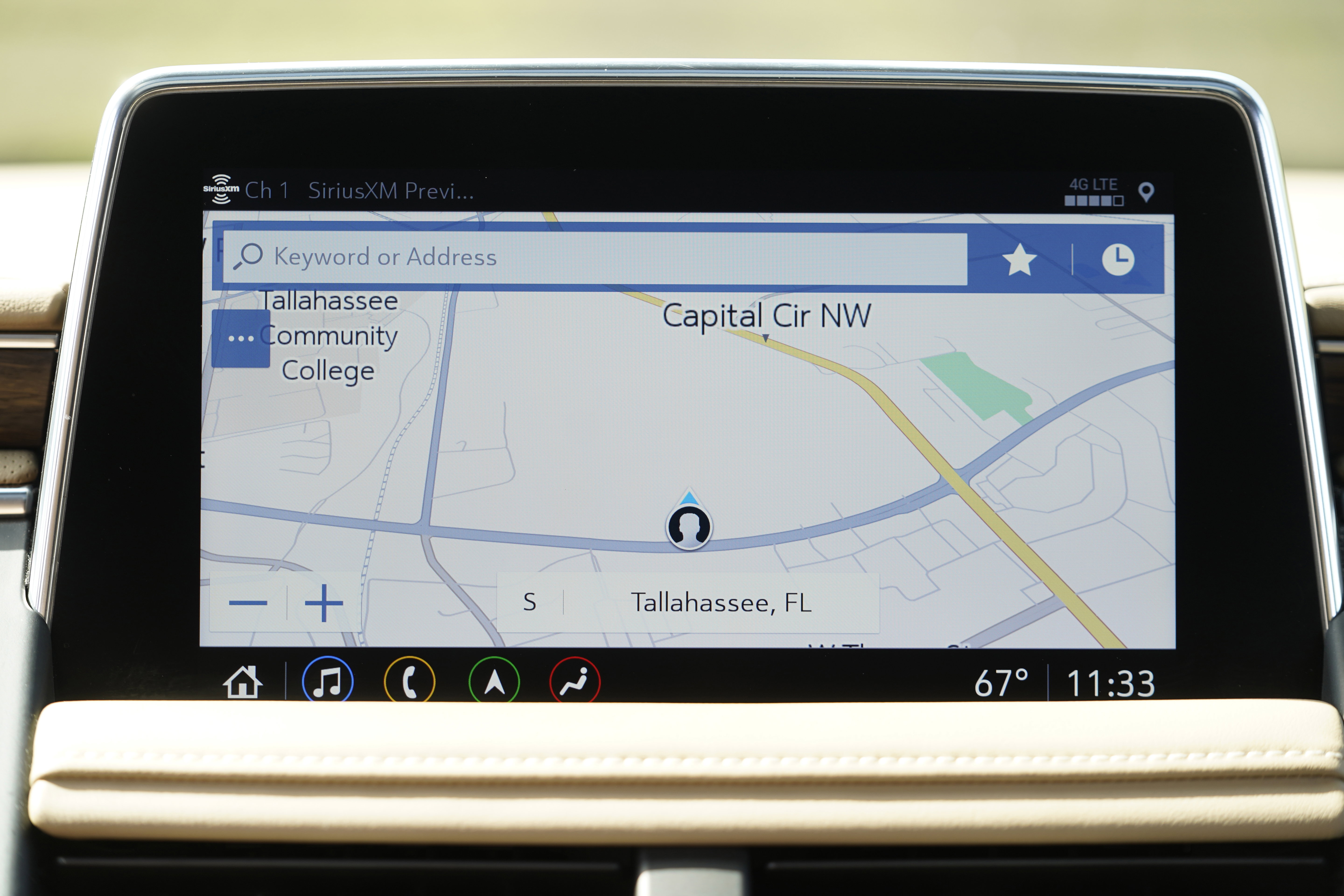 Used 2021 Chevrolet Suburban Premier w/ Premium Package RWD image 31