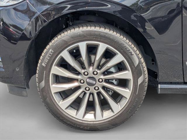 Used 2021 Lincoln Navigator L Reserve w/ Cargo Convenience Package RWD image 19