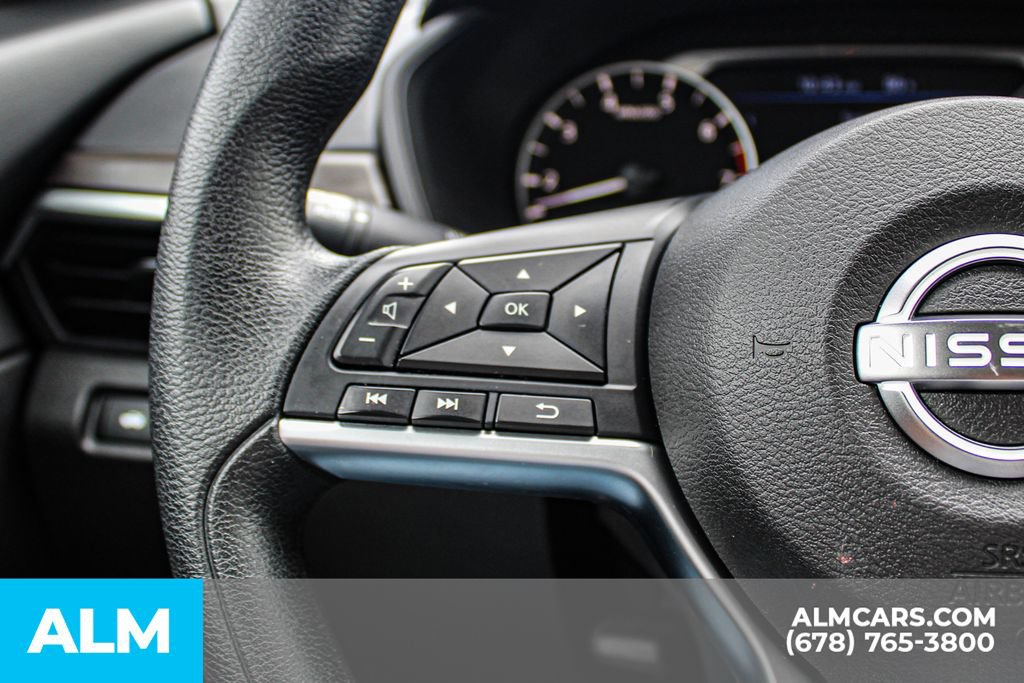 Used 2024 Nissan Altima 2.5 SV FWD image 23