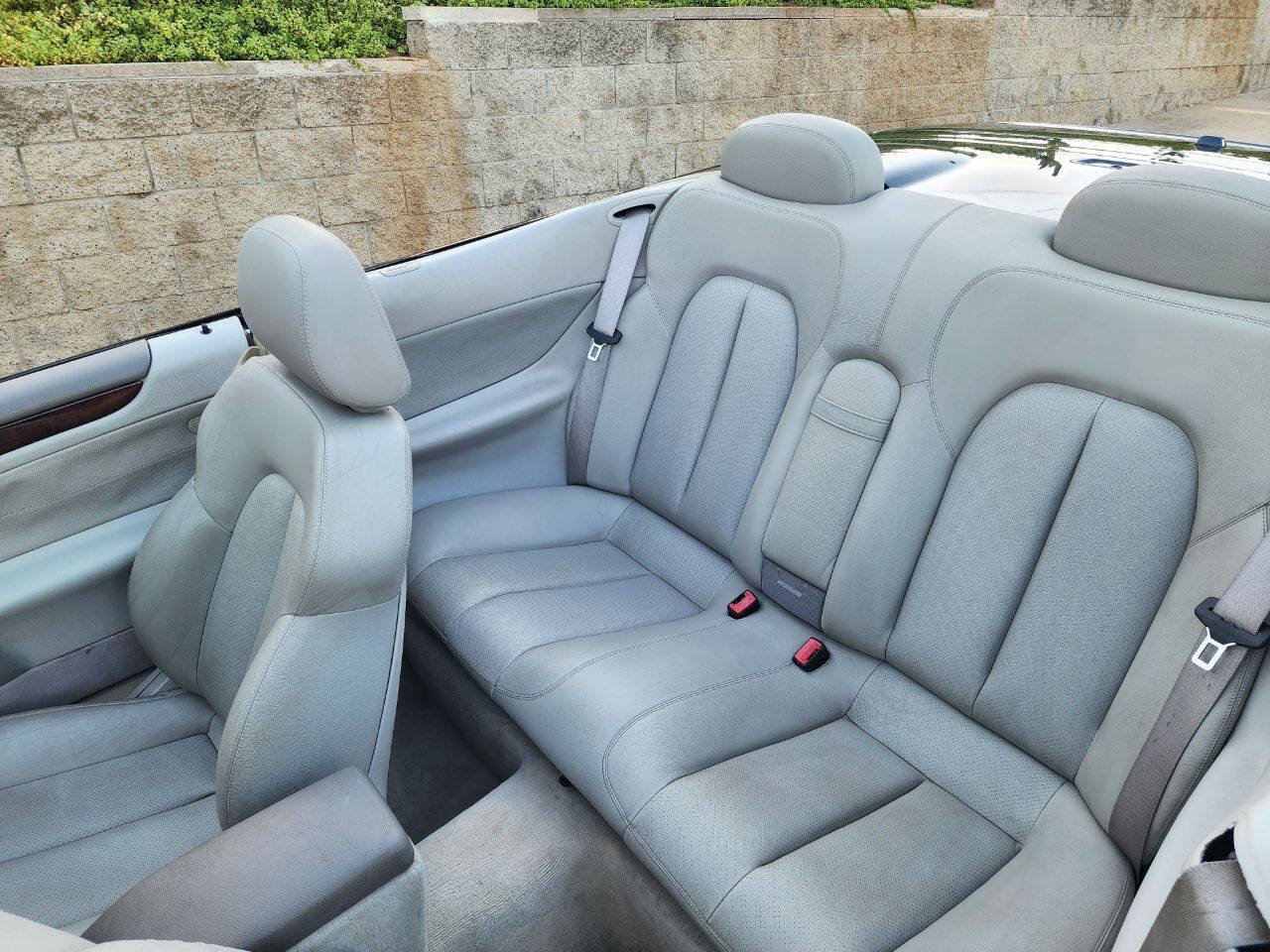 Used 2002 Mercedes-Benz CLK 320 Cabriolet image 18