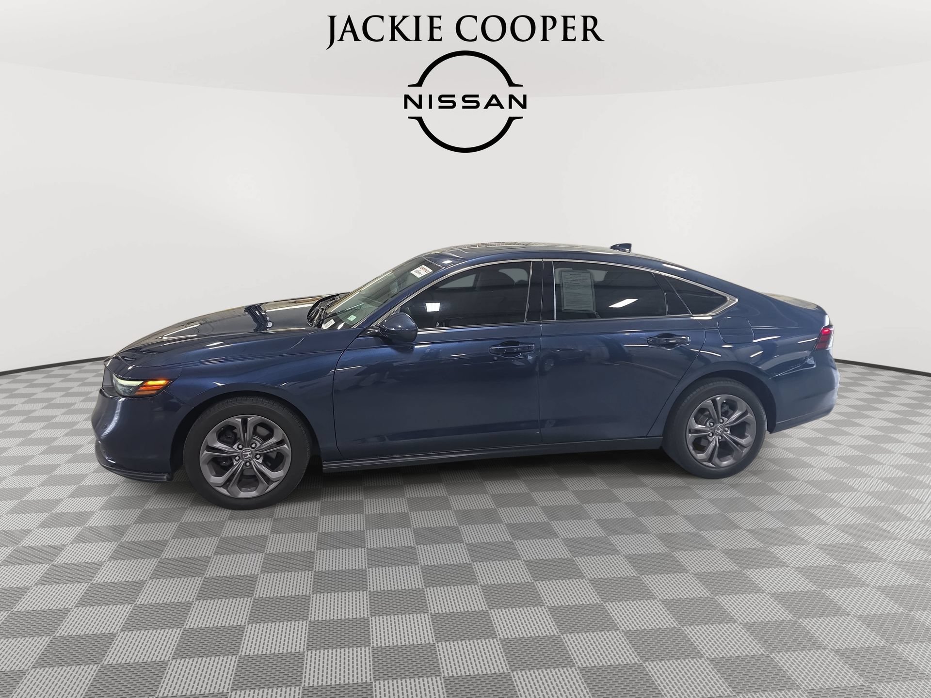 Used 2024 Honda Accord EX image 8