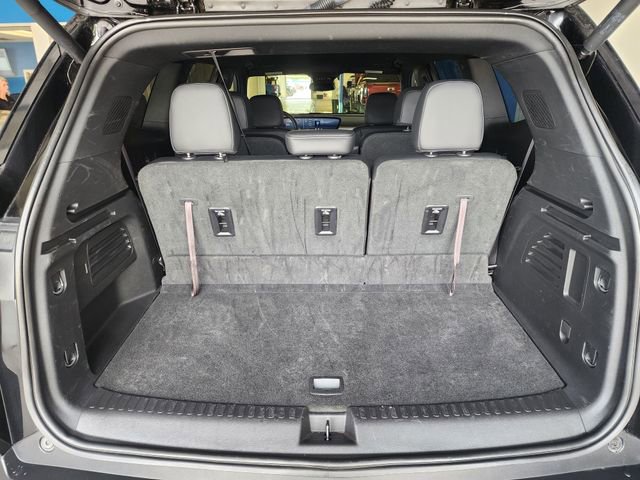Certified 2025 Buick Enclave Preferred AWD/4WD image 16
