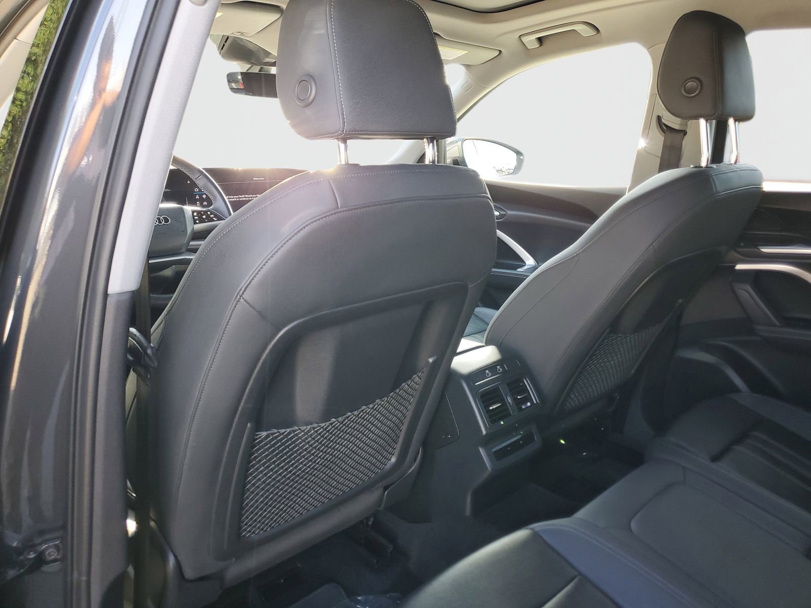 Used 2025 Audi Q5 Premium w/ Convenience Package image 15